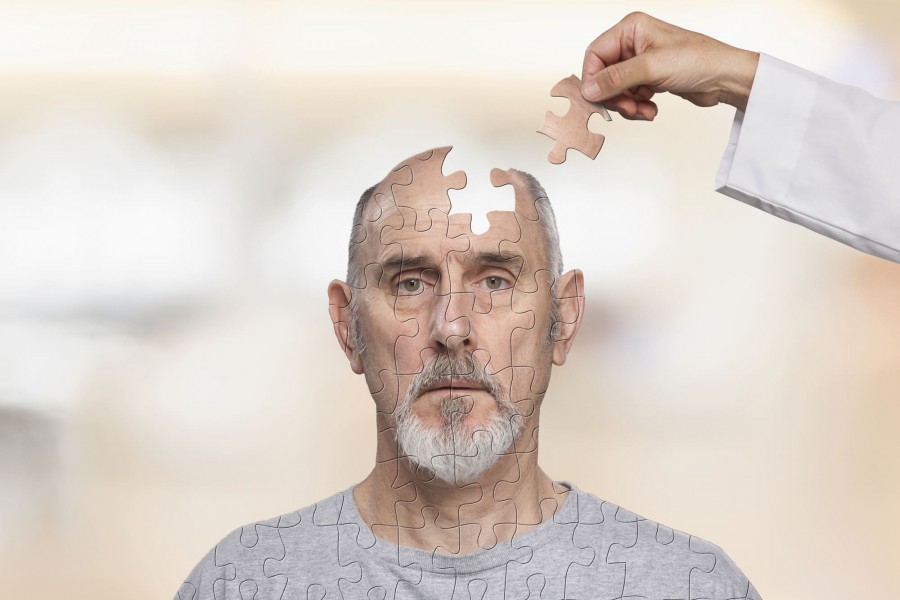 شناخت علائم اولیه آلزایمر: هشدارهای مهمی که باید بدانیم