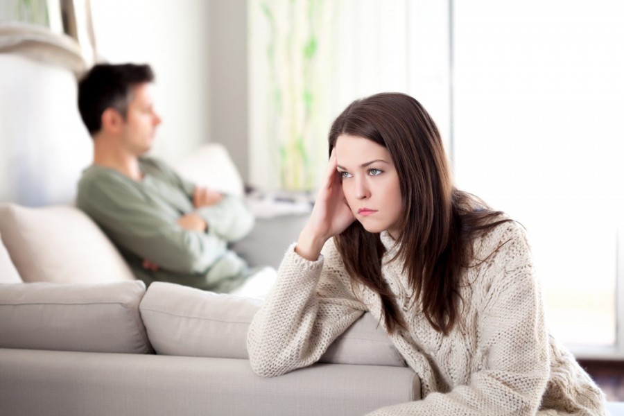 پنهان کاری در زندگی زناشویی: چگونه با آن مقابله کنیم؟