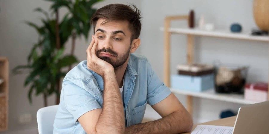مضرات کم خوابیدن یا زیاد خوابیدن چیست؟ تعادل در میزان خواب را رعایت کنید