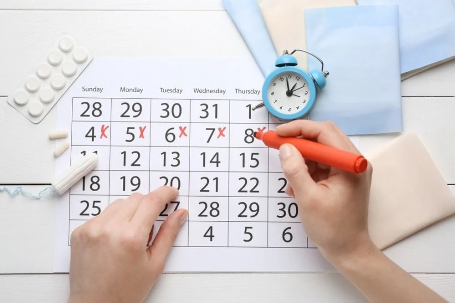 بررسی رابطه بین پریود و ماه: تحقیقات و نتایج