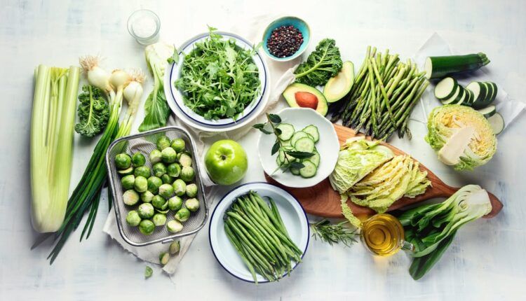 رژیم گیاه خواری: راهنمای گیاه خواری و برنامه کامل رژیم گیاهخواری