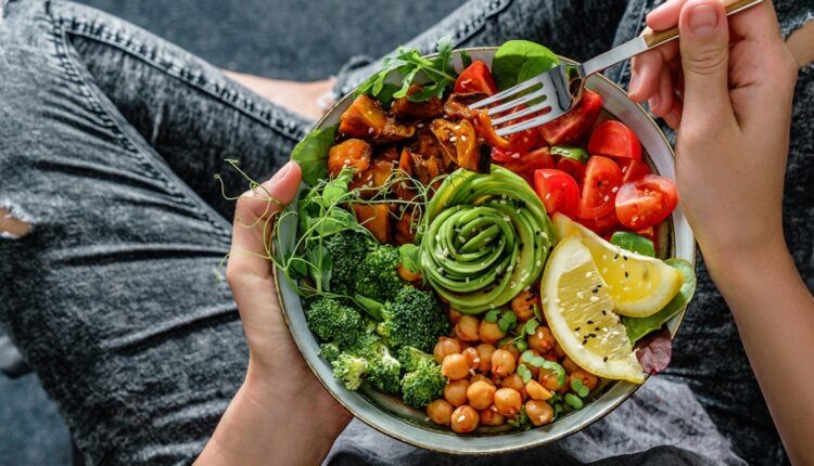رژیم گیاه خواری: راهنمای گیاه خواری و برنامه کامل رژیم گیاهخواری