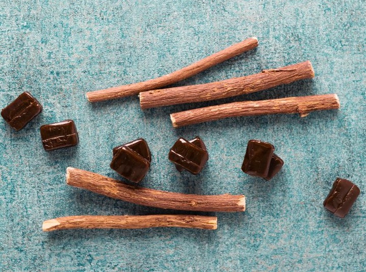 خواص شیرین بیان: گیاهی برای سلامتی و نحوه مصرف صحیح آن