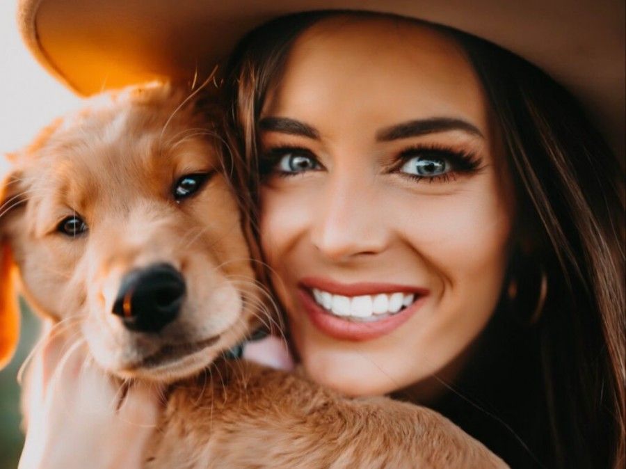 چگونه با موبایل عکس های بهتری بگیریم؟ 12 ترفند کاربردی و ژست های جذاب 
