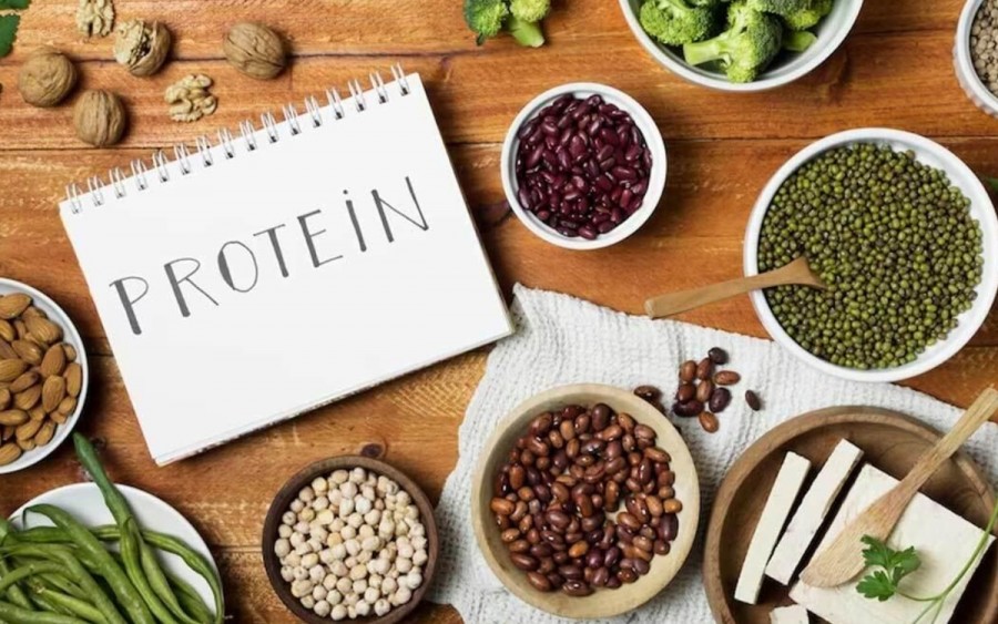 زنان بالای 40 سال به این منابع پروتئین بیشتر از همیشه نیاز دارند 