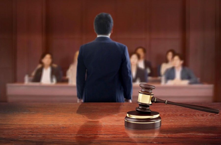 انتخاب وکیل پایه یک؛ مزایا، معایب و چارچوب های قانونی