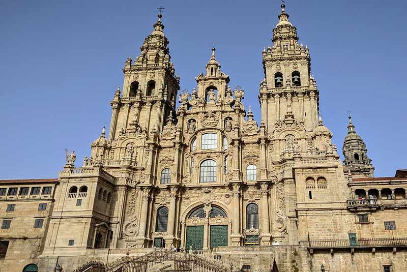 کلیسای جامع سانتیاگو دِ کومپوستِلا (Santiago de Compostela)، سردر غربی