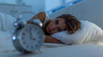 آیا می دانید چرا زنان بیشتر بی خوابی می شوند؟