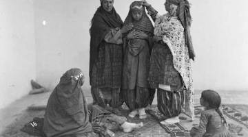 خرافات عجیب ایرانیان دوران قاجار؛ از ناخن هدهد تا آش مخصوص شاه برای جلوگیری از وبا