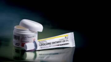 مزایا و معایب استفاده از لیدوکائین برای زودانزالی