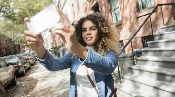 علائم توجه طلبی؛ علت نیاز همیشگی به جلب توجه دیگران
