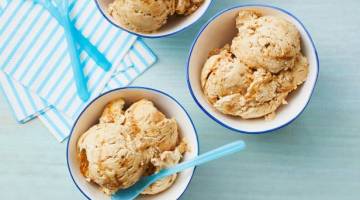 بستنی رژیمی خوشمزه و سالم: چگونه در خانه تهیه کنید؟